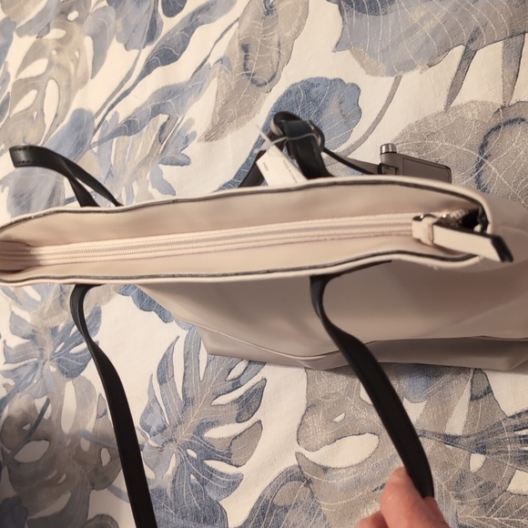 Nine West handbag - Picture 9 of 11